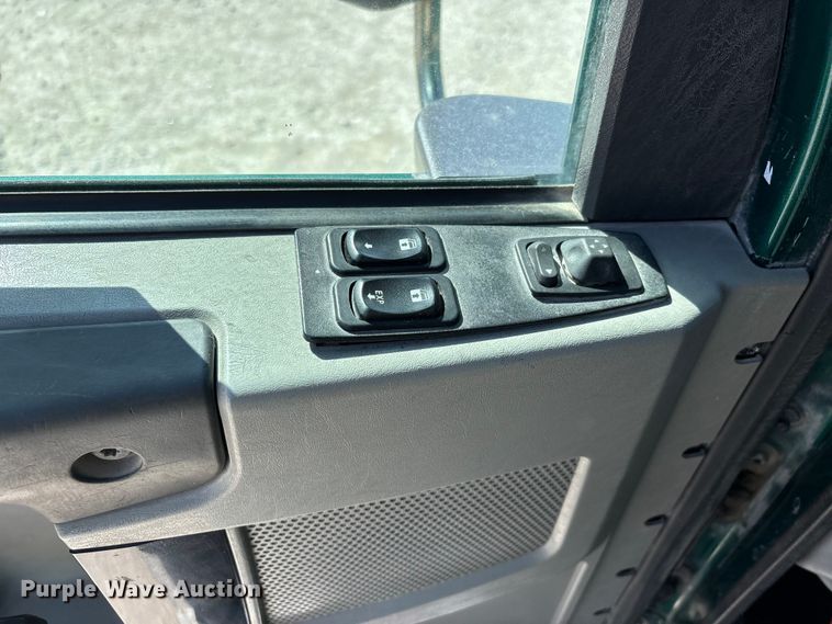 image for item DT0091 2015 Freightliner glider kit semi truck