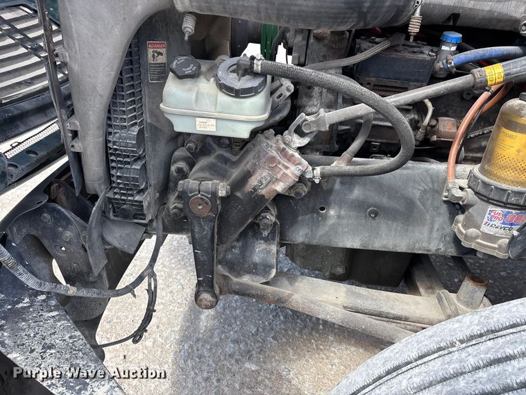 image for item DT0091 2015 Freightliner glider kit semi truck