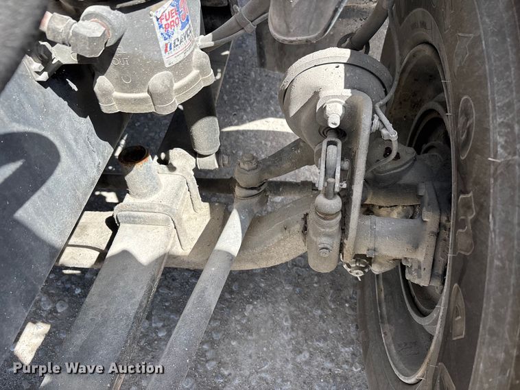 image for item DT0091 2015 Freightliner glider kit semi truck