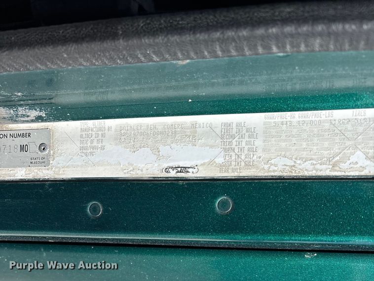 image for item DT0091 2015 Freightliner glider kit semi truck