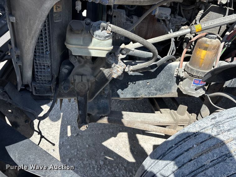 image for item DT0092 2014 Freightliner Columbia glider kit semi truck