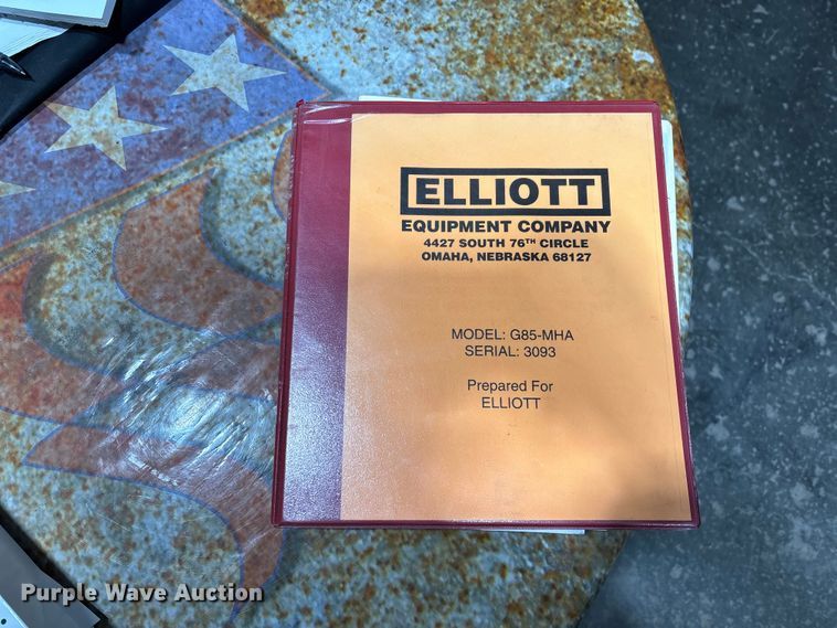 image for item DT0093 2004 International 4300 bucket truck