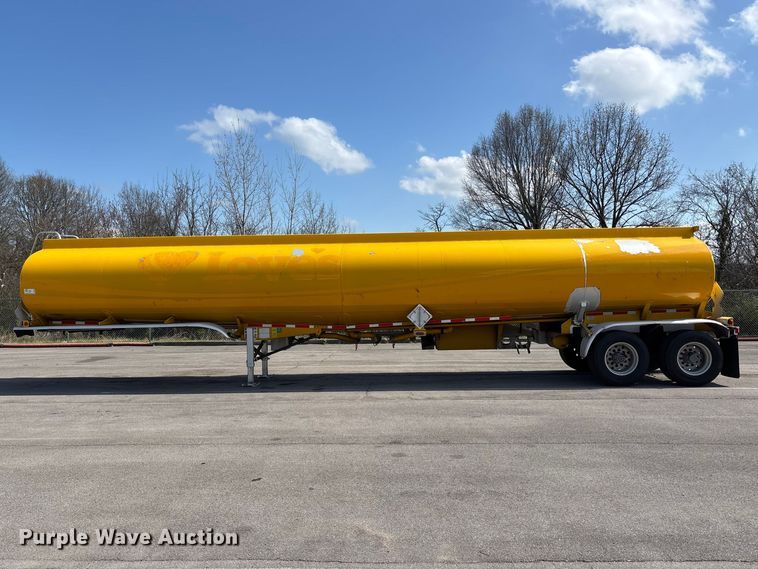 image for item DT0125 2010 Beall tank trailer