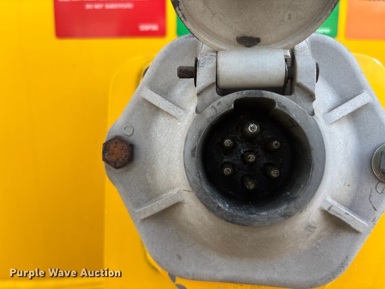 image for item DT0125 2010 Beall tank trailer