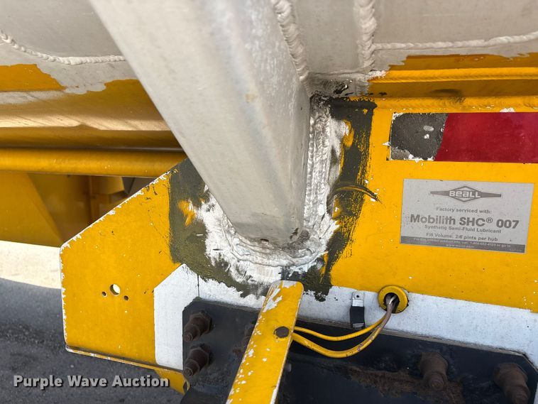 image for item DT0125 2010 Beall tank trailer