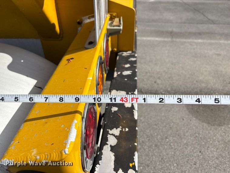 image for item DT0125 2010 Beall tank trailer