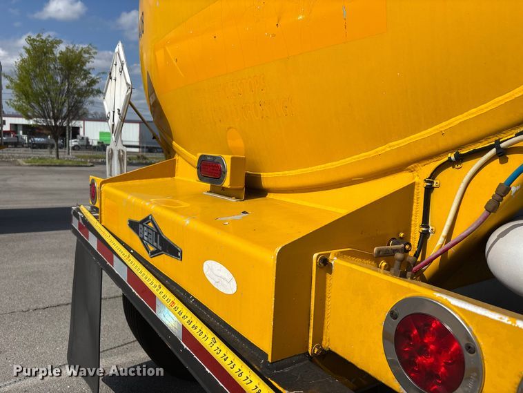 image for item DT0125 2010 Beall tank trailer