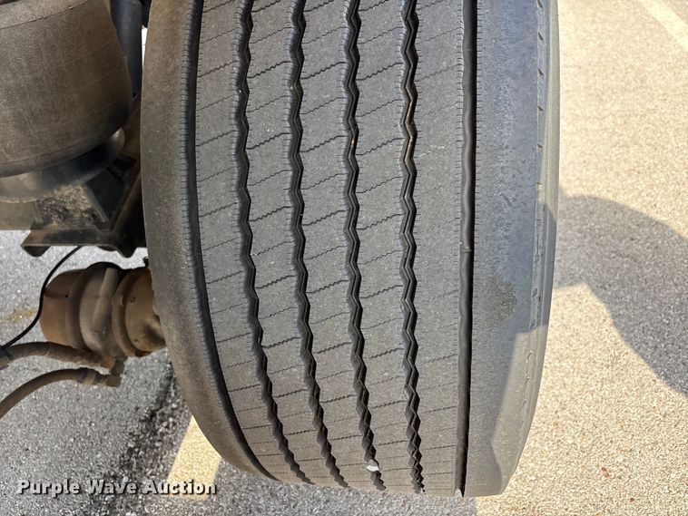 image for item DT0125 2010 Beall tank trailer