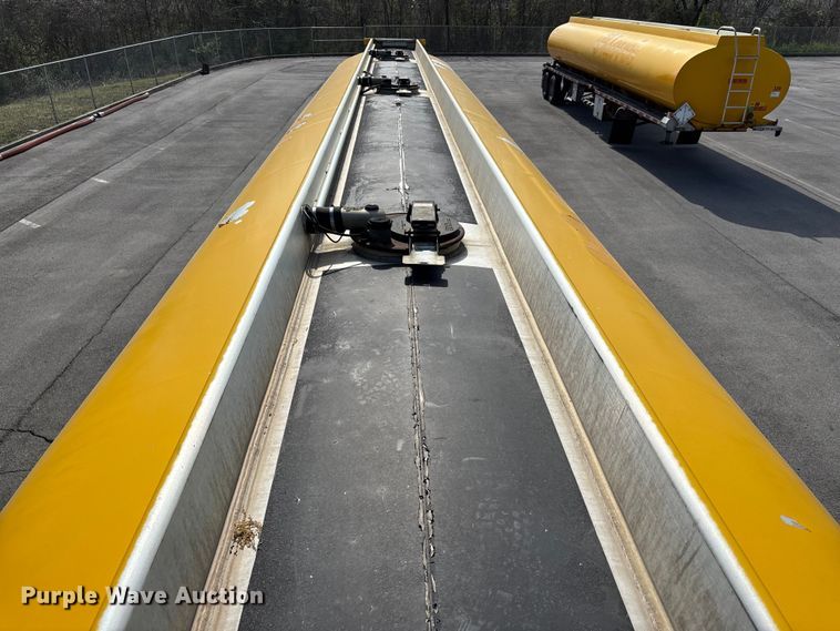 image for item DT0125 2010 Beall tank trailer