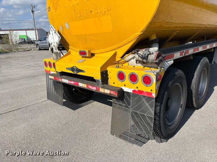 image for item DT0126 2007 Beall Tanker