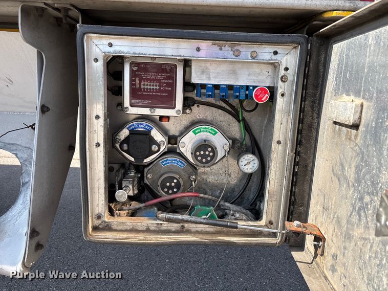 image for item DT0126 2007 Beall Tanker