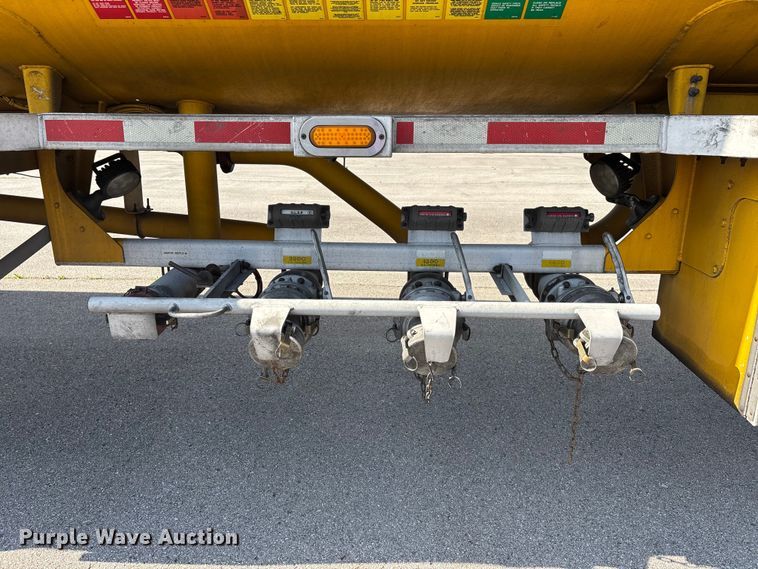 image for item DT0126 2007 Beall Tanker