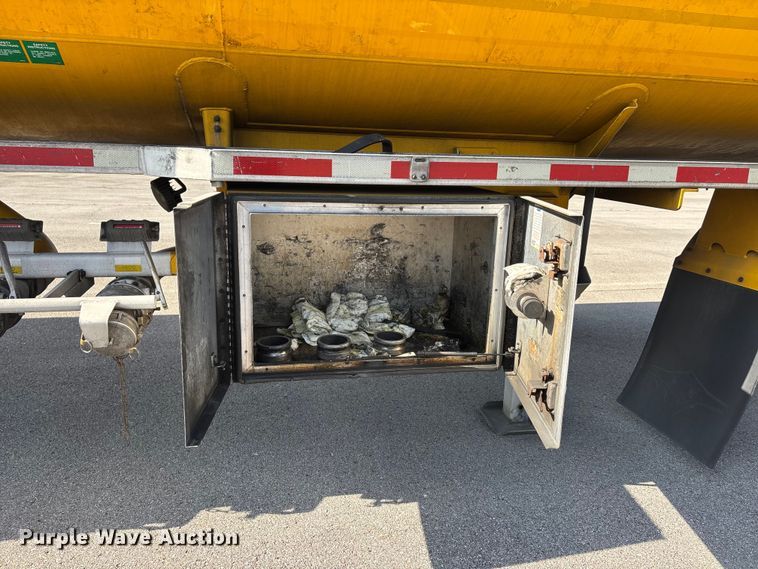 image for item DT0126 2007 Beall Tanker