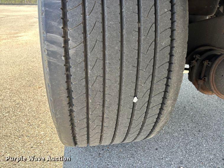 image for item DT0126 2007 Beall Tanker