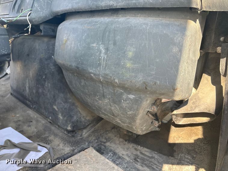 image for item DT2836 2006 International MA025 flatbed truck