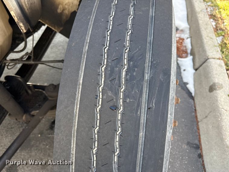 image for item DT2836 2006 International MA025 flatbed truck