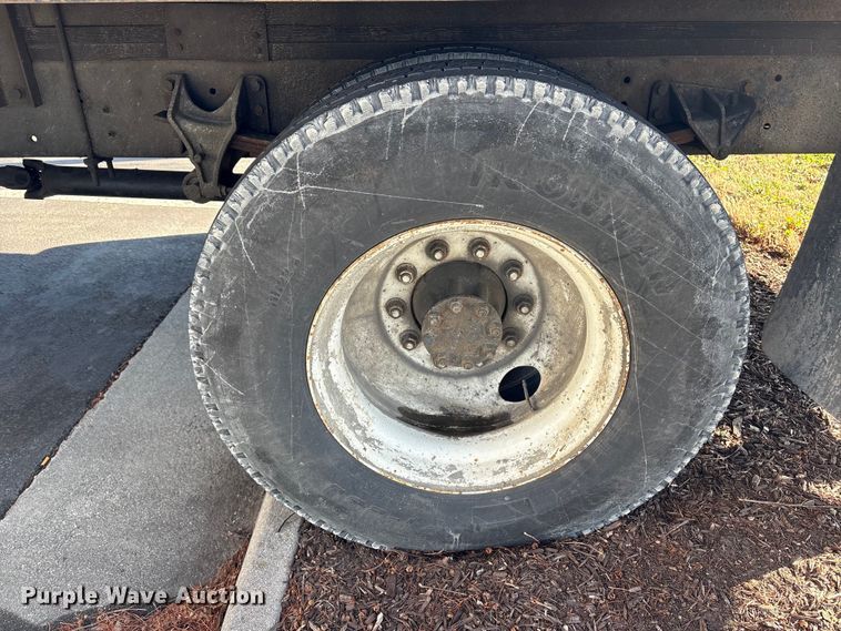 image for item DT2836 2006 International MA025 flatbed truck