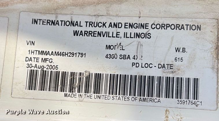 image for item DT2836 2006 International MA025 flatbed truck