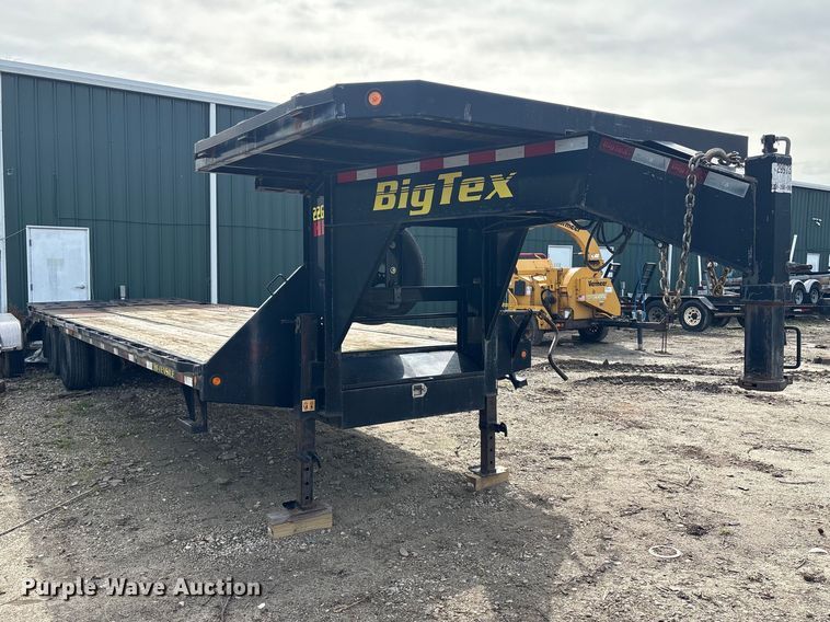 image for item DT2861 2018 Big Tex 22GN-25BK+5MR equipment trailer