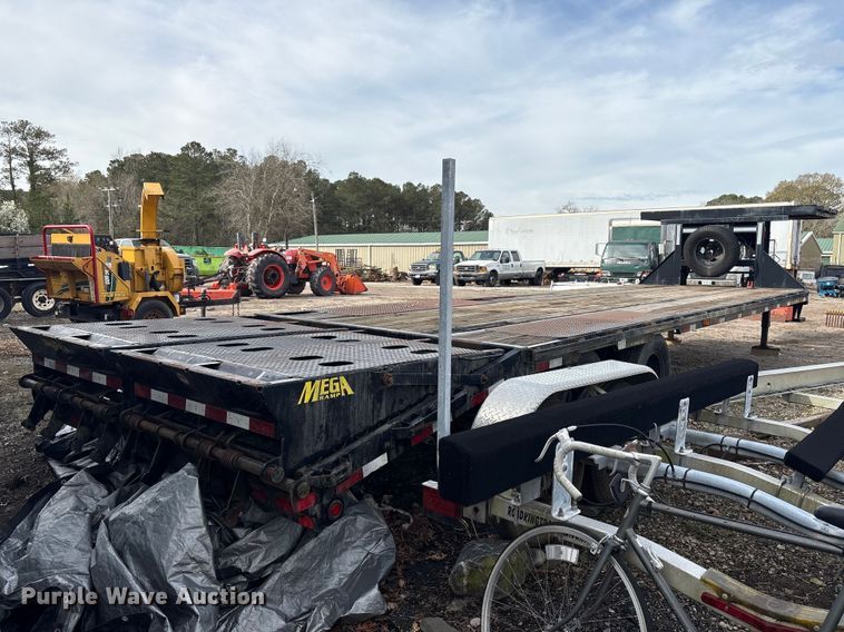 image for item DT2861 2018 Big Tex 22GN-25BK+5MR equipment trailer