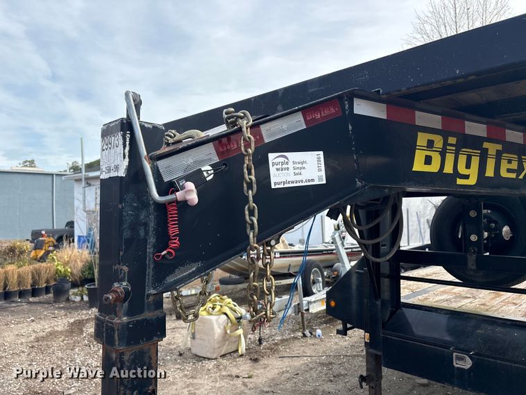 image for item DT2861 2018 Big Tex 22GN-25BK+5MR equipment trailer