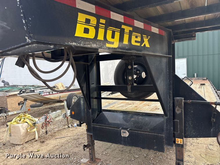image for item DT2861 2018 Big Tex 22GN-25BK+5MR equipment trailer