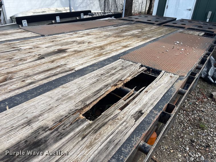 image for item DT2861 2018 Big Tex 22GN-25BK+5MR equipment trailer