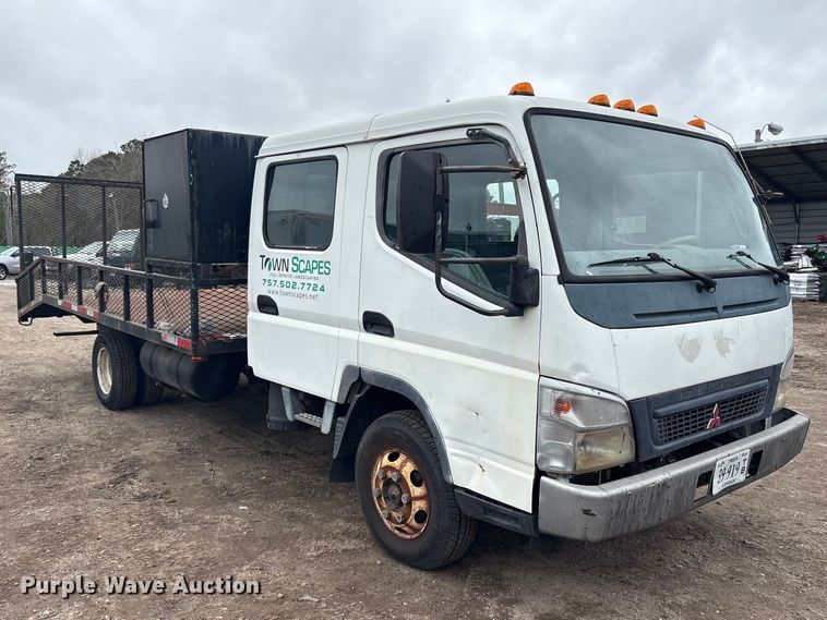 image for item DT2870 2007 Mitsubishi Fuso FE Crew Cab flatbed truck