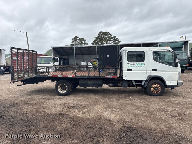 image for item DT2870 2007 Mitsubishi Fuso FE Crew Cab flatbed truck