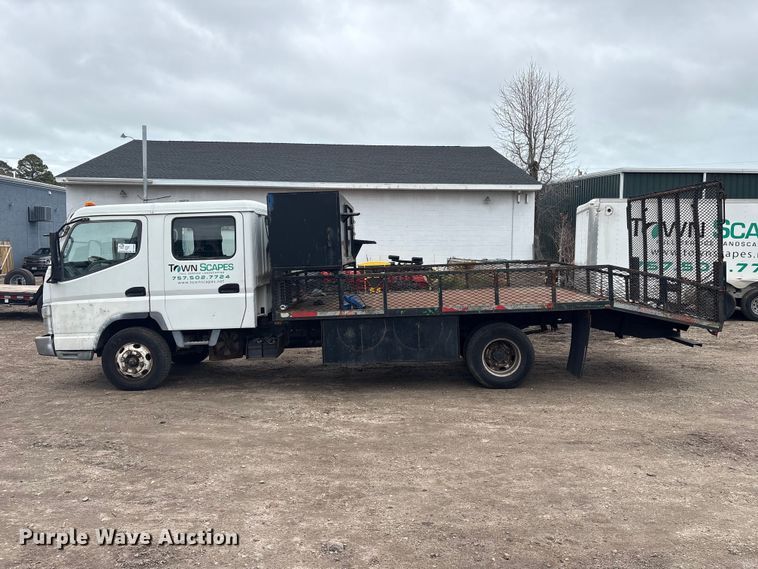 image for item DT2870 2007 Mitsubishi Fuso FE Crew Cab flatbed truck