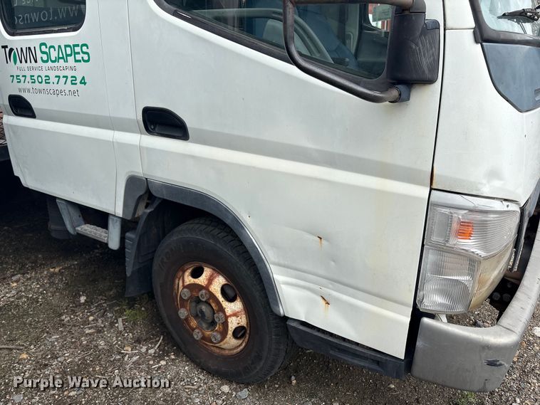 image for item DT2870 2007 Mitsubishi Fuso FE Crew Cab flatbed truck