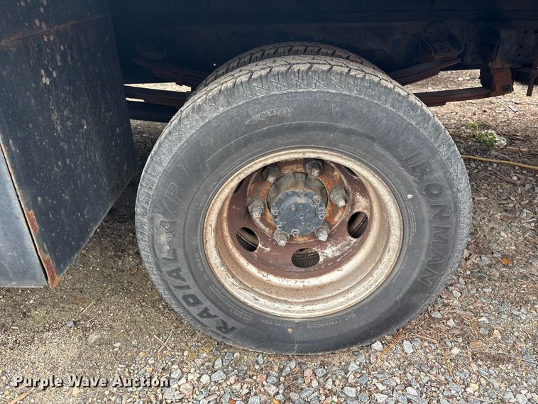 image for item DT2870 2007 Mitsubishi Fuso FE Crew Cab flatbed truck