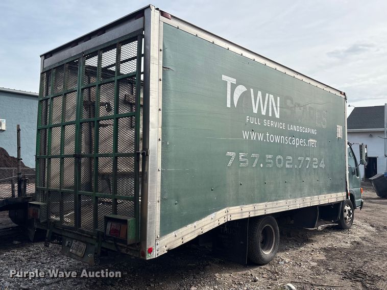 image for item DT2871 2002 Isuzu NPR box truck