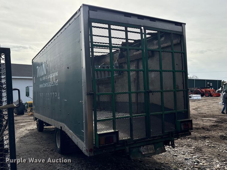 image for item DT2871 2002 Isuzu NPR box truck