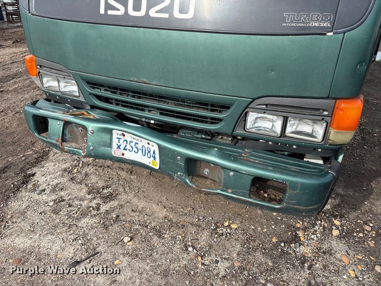 image for item DT2871 2002 Isuzu NPR box truck