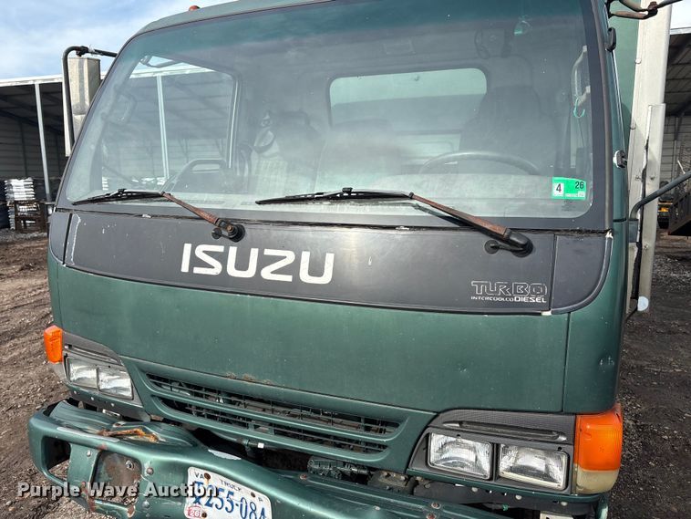image for item DT2871 2002 Isuzu NPR box truck
