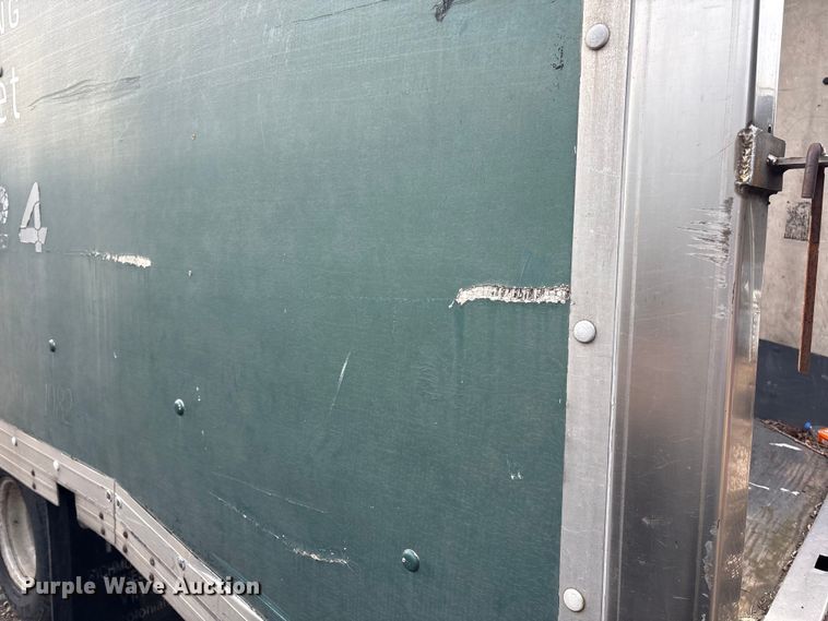 image for item DT2871 2002 Isuzu NPR box truck