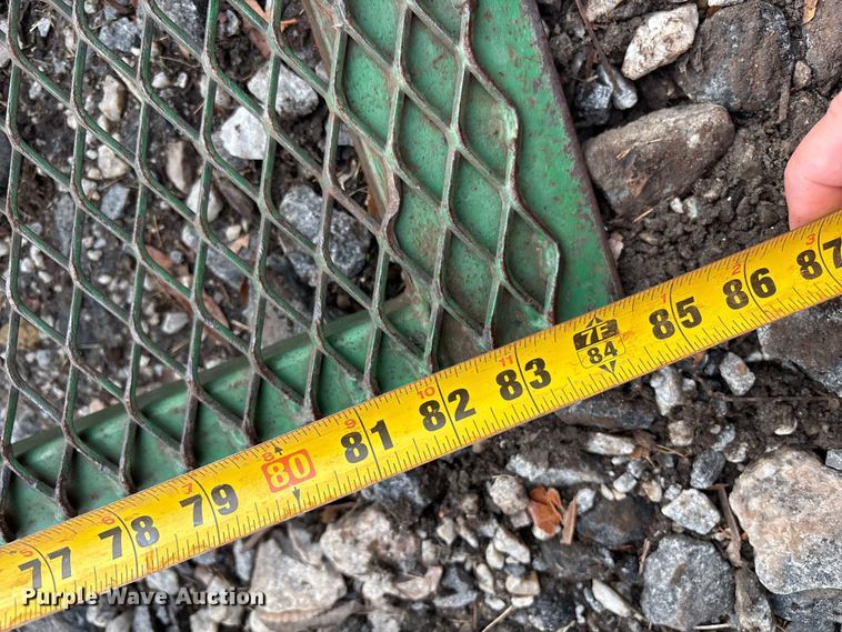 image for item DT2871 2002 Isuzu NPR box truck