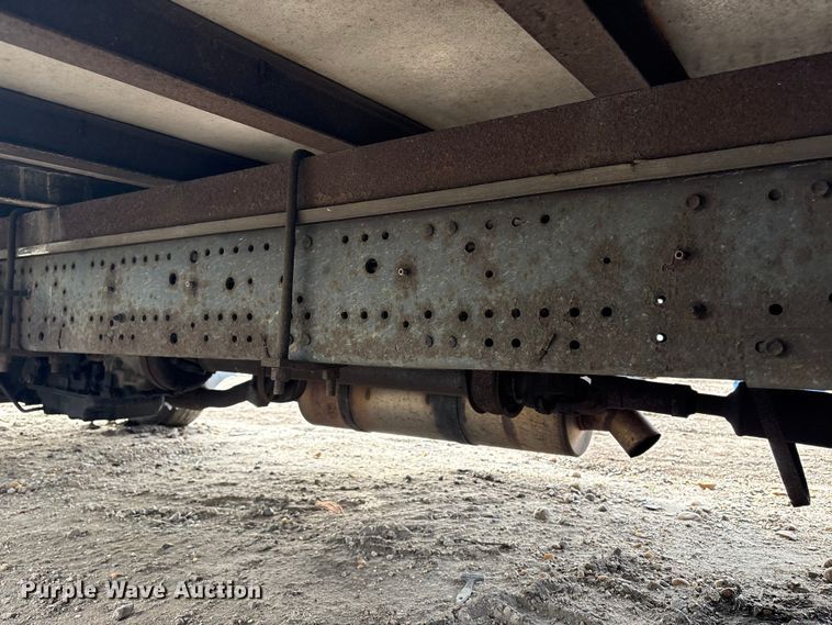 image for item DT2871 2002 Isuzu NPR box truck