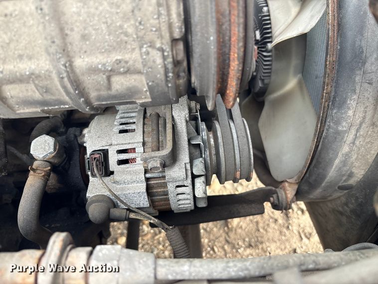 image for item DT2871 2002 Isuzu NPR box truck