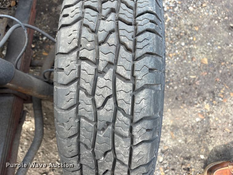 image for item DT2871 2002 Isuzu NPR box truck