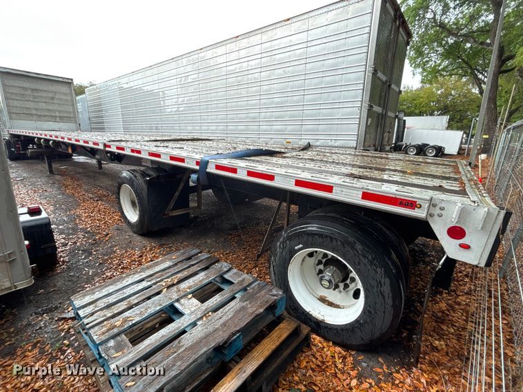 image for item DU0406 2017 Fontaine flatbed trailer