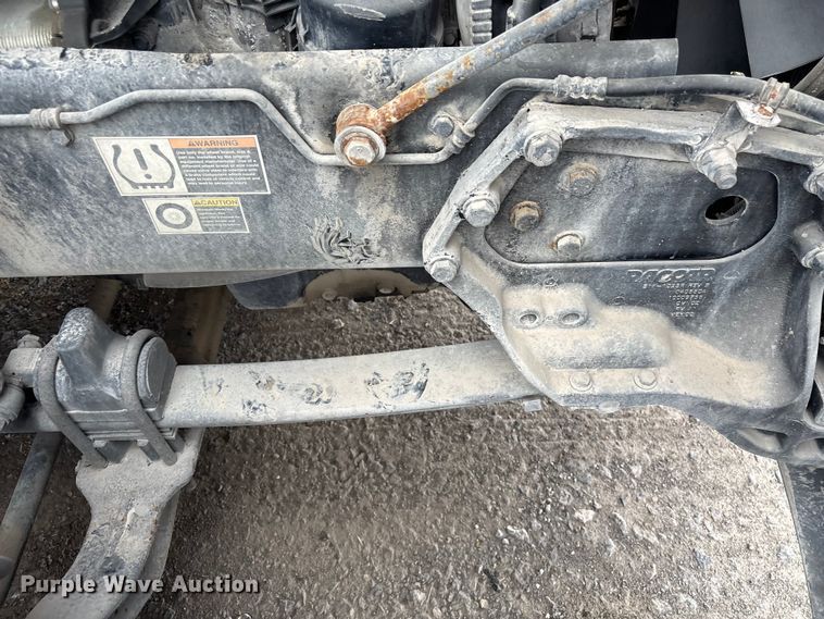 image for item DU2552 2018 Kenworth T680 semi truck