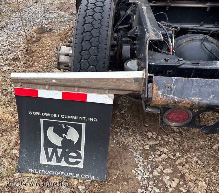 image for item DU2552 2018 Kenworth T680 semi truck