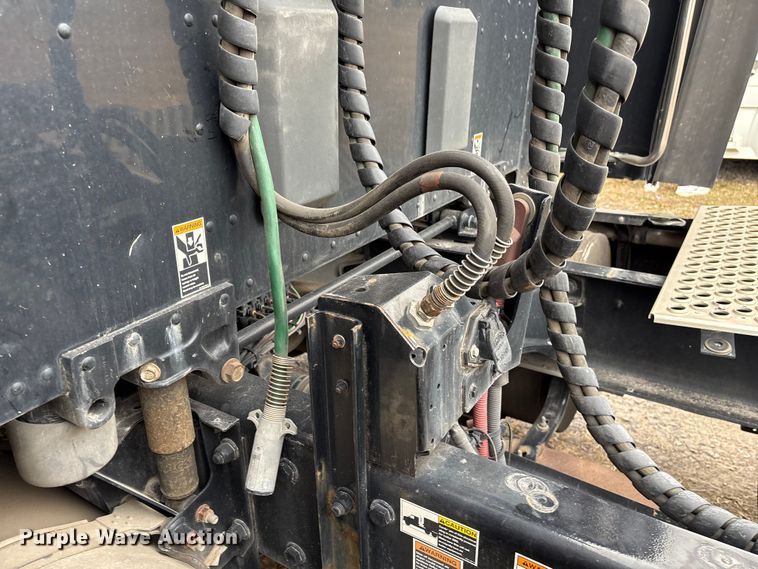 image for item DU2552 2018 Kenworth T680 semi truck