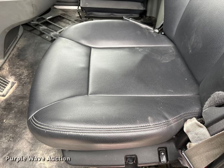 image for item DU2552 2018 Kenworth T680 semi truck