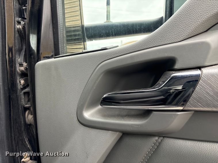 image for item DU2552 2018 Kenworth T680 semi truck