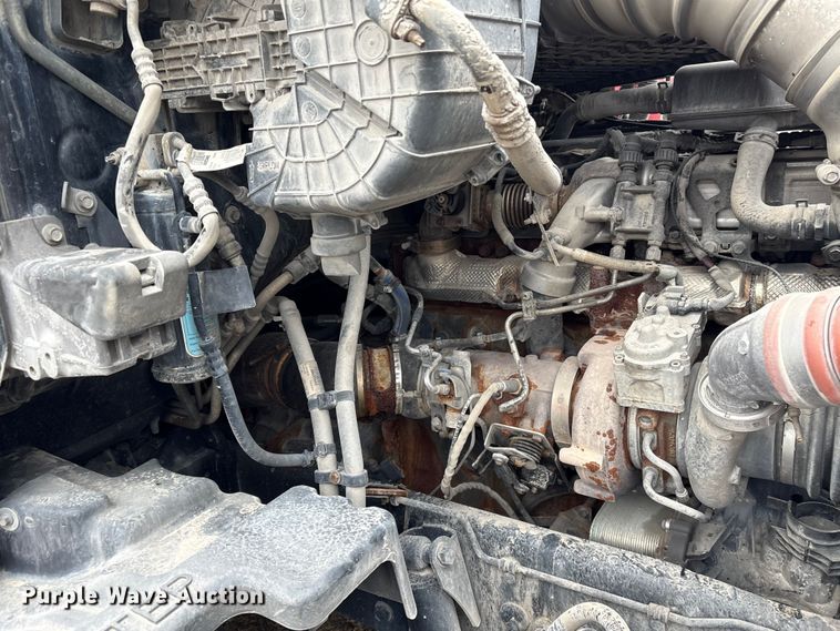 image for item DU2552 2018 Kenworth T680 semi truck