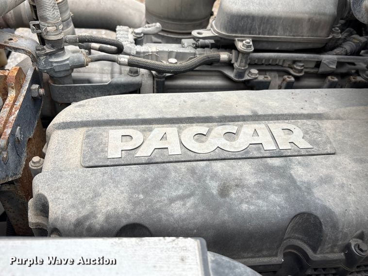 image for item DU2552 2018 Kenworth T680 semi truck