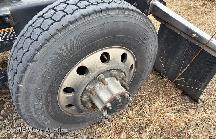 image for item DU2552 2018 Kenworth T680 semi truck